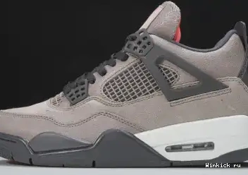 JORDAN AIR RETRO 